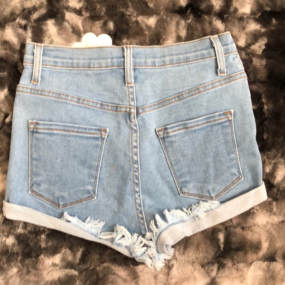 Women’s denim high rise shorts - Picture 3 of 4